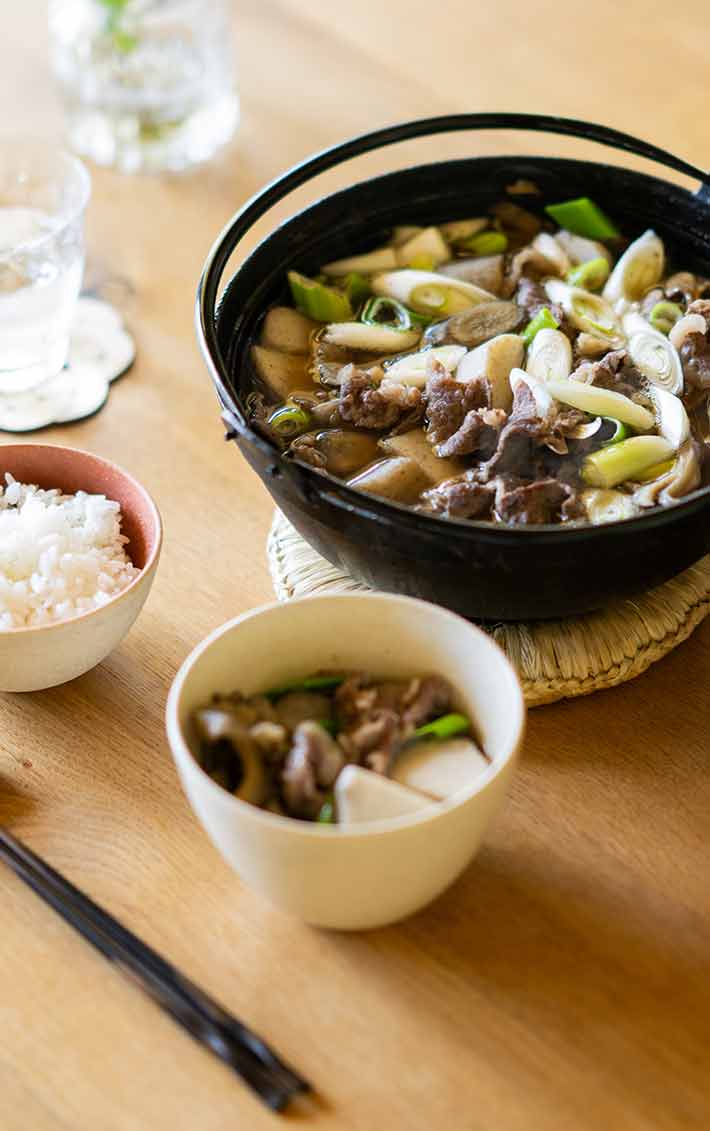 盛りだくさんの食材が一度に味わえる『芋煮』